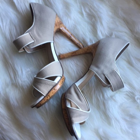 Marc Fisher heels 6 1/2” - Picture 3 of 6